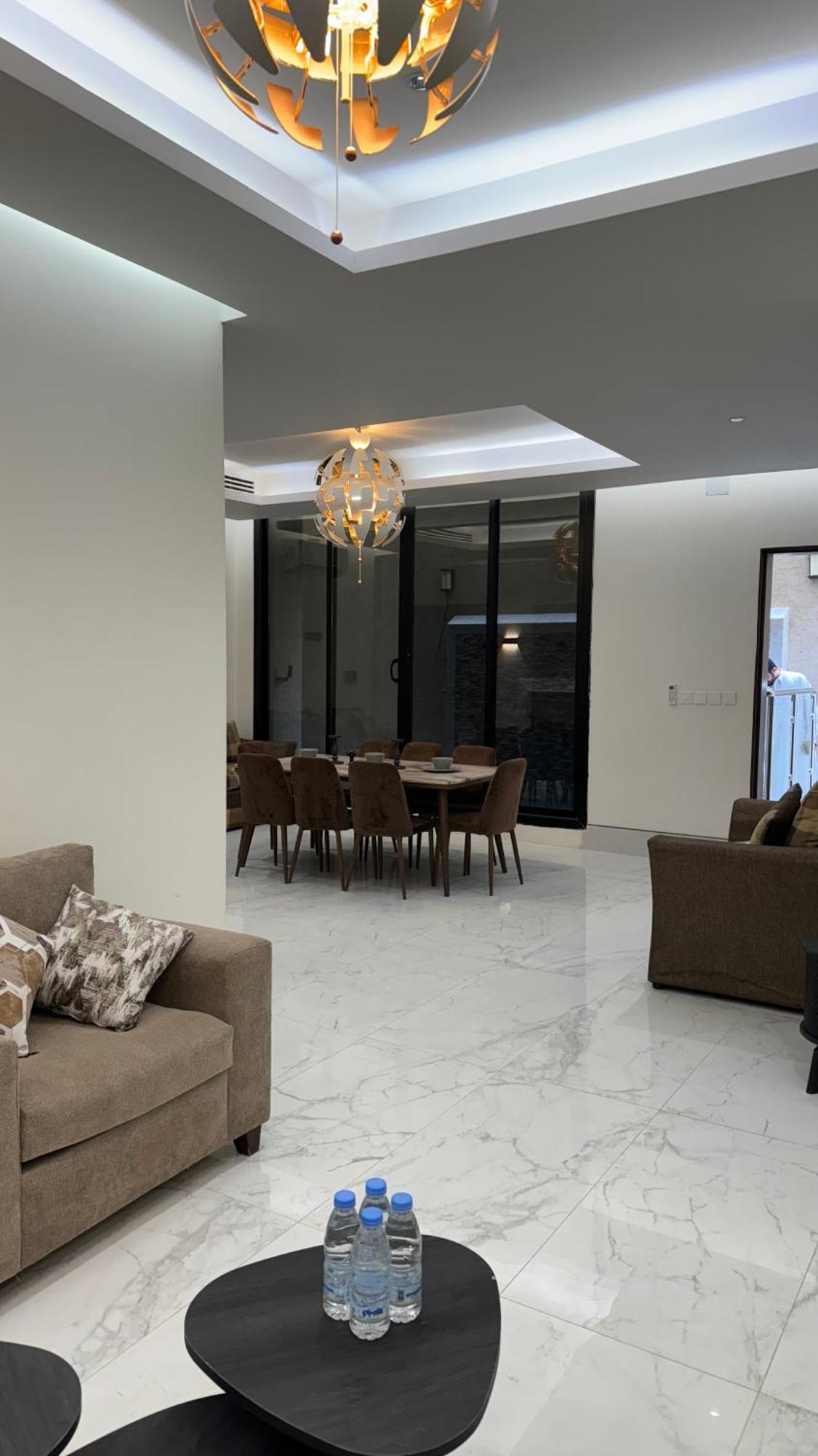 Villa عصرية بمدخل خاص و مسبح Riyad